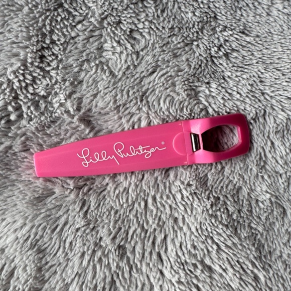 Lilly Pulitzer Pink Bottle Opener Wine Cork Screw Designer Bar Tool Whimsy - Picture 3 of 5